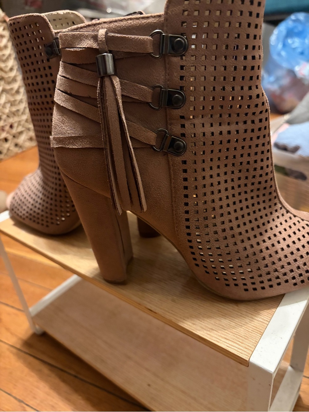 Catherine Malandrino Perforated Open Toe Booties | Faux Suede Fringe | Tan Sz 8